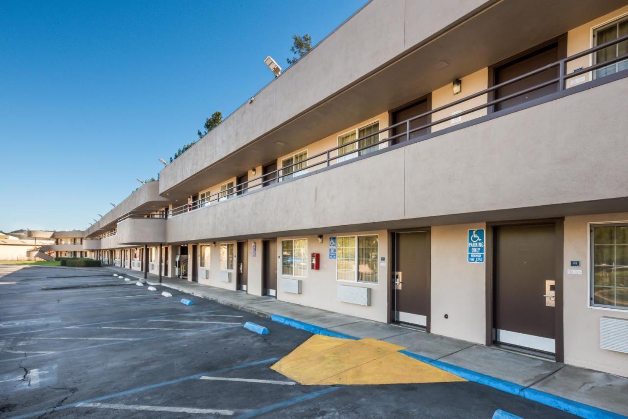 Americas Best Value Inn Санта Роза Екстериор снимка