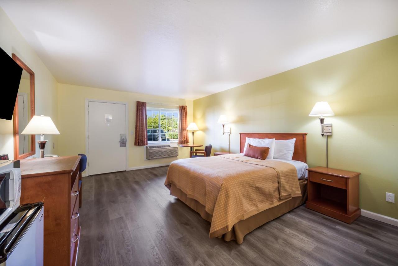Americas Best Value Inn Санта Роза Екстериор снимка