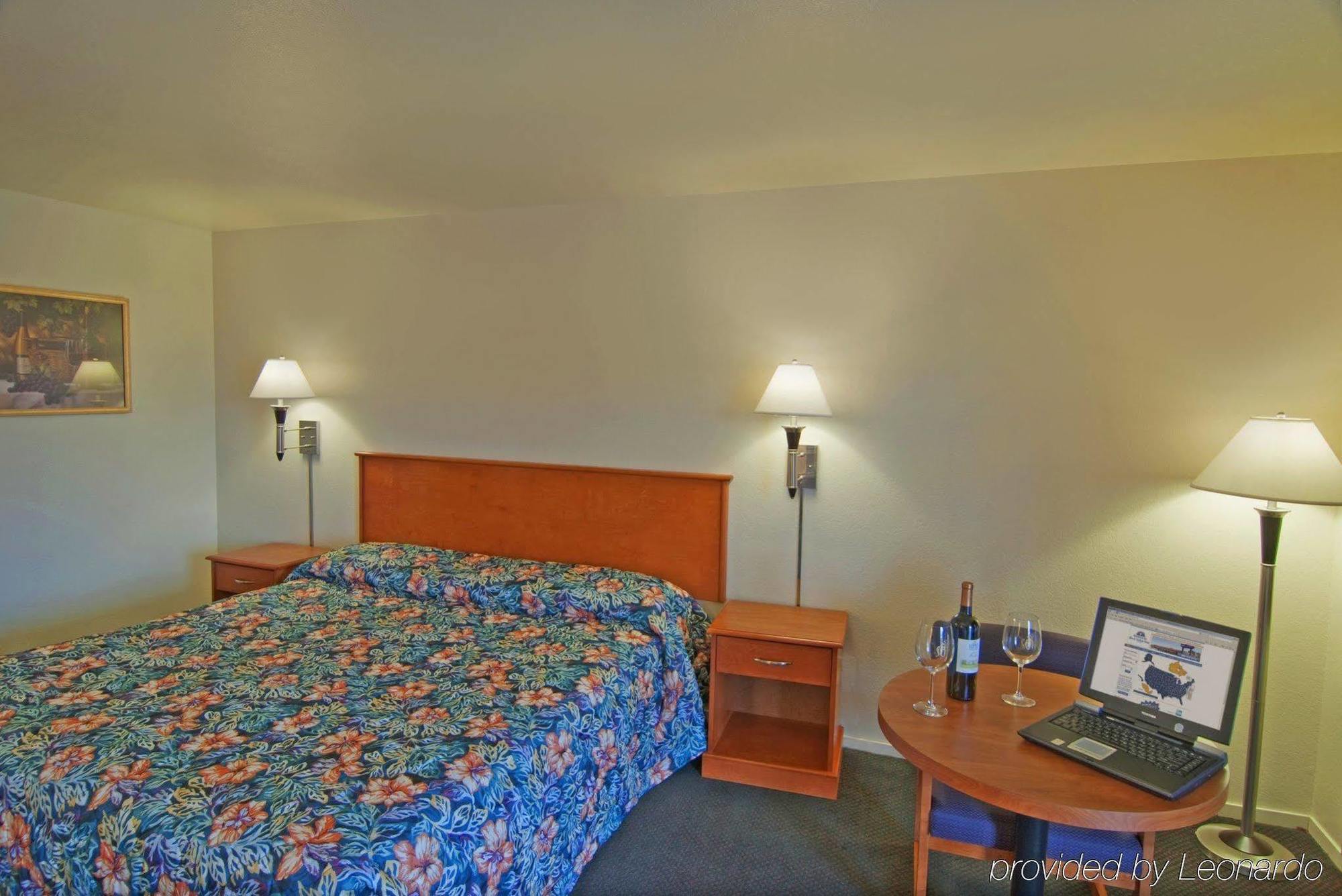 Americas Best Value Inn Санта Роза Екстериор снимка