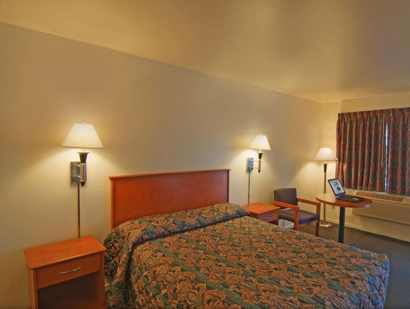 Americas Best Value Inn Санта Роза Стая снимка
