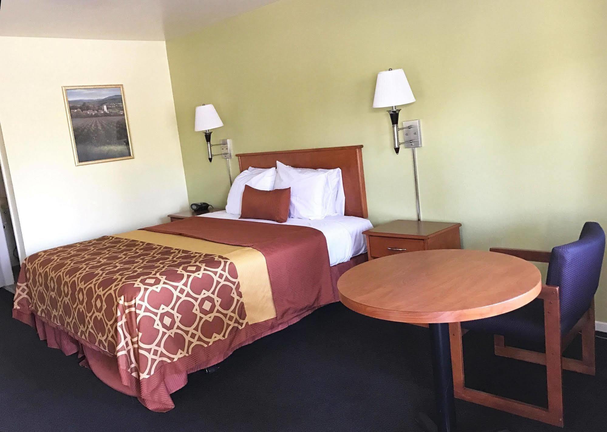 Americas Best Value Inn Санта Роза Екстериор снимка